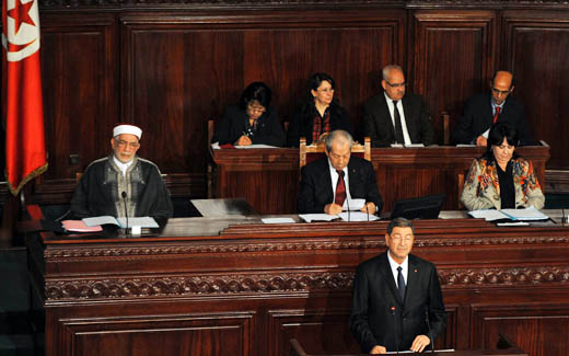 Essid appelé à plus d'actionSéance de dialogue avec le gouvernement