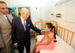 Tunisie , Affaires religieuses : Essebsi effectue la prière de l'Aïd à Carthage et offre des cadeaux à des enfants hospitalisés