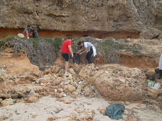 Tunisie : le Leo Club de Bizerte fait place nette sur les plages de Bizerte