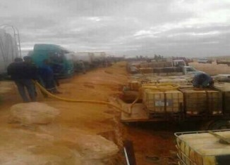 Frontières tuniso-libyennes : La tranchée du mur de sable un point de vente d'essence de contrebande (photo)