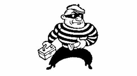 القصرين: تلميذ 8 اساسي ينفذ صحبة 4 منحرفين " براكاجا " ضد اثنين من زملائه و يحيل احدهما على الانعاش