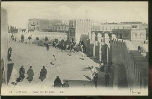 TUNISIE SOUSSE / Place Bab-El-Bhar /