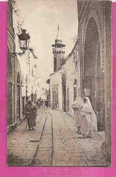 TUNIS - * LA RUE SIDI BEN AROUS * - Editeur N.D. Photo N° 655