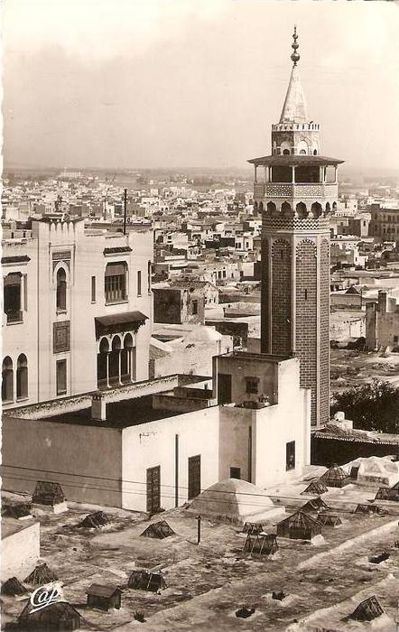 TUNIS LE MINARET DE LA MOSQUEE SIDI BEN AROUS