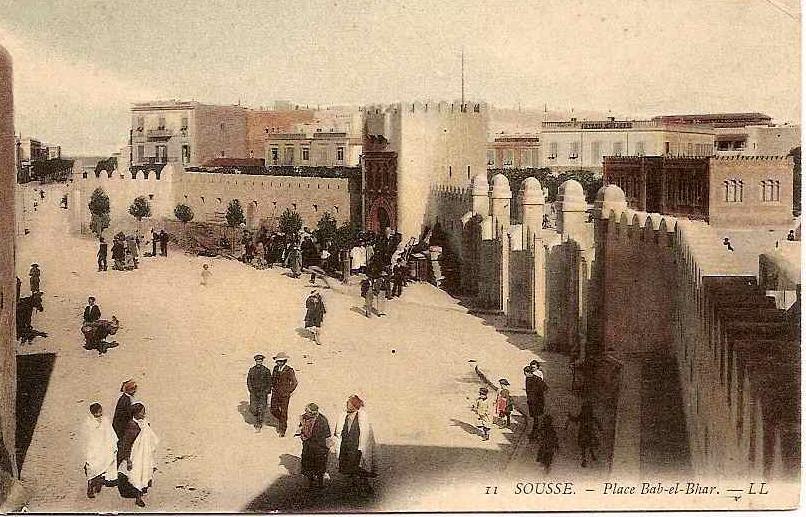 SOUSSPLACE BAB -EL-BHAR (PERSONNAGES) REF16598