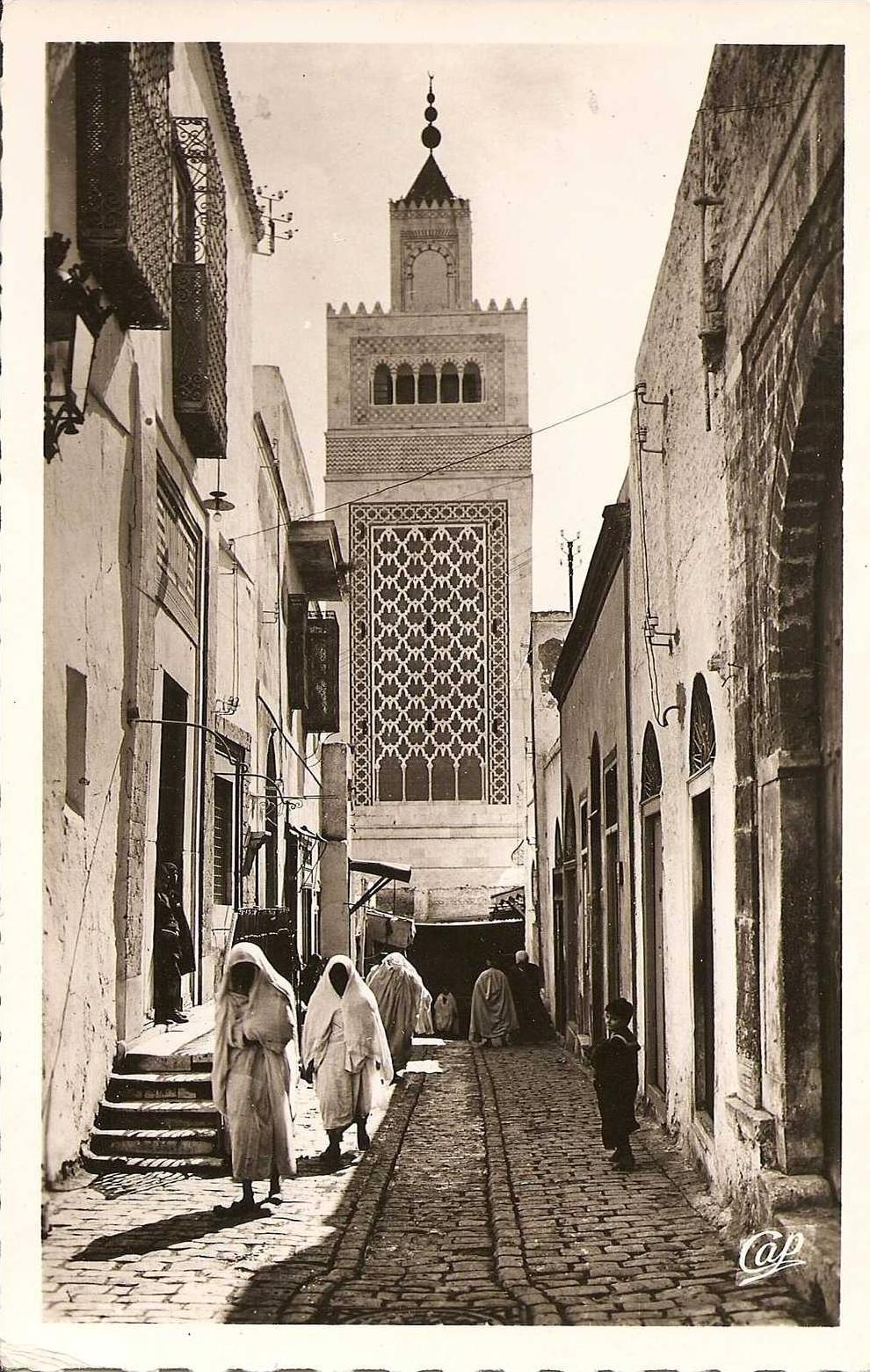 Tunisie TUNIS Rue Sidi Ben Arous ; femmes CP N&B animée Ed. CAP n° 81 (voir descriptif) REAL PHOTO écrite - AE20