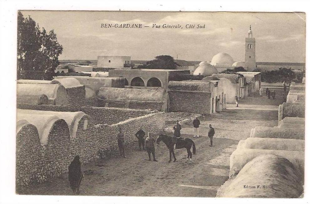 CPA TUNISIE - BEN-GARDANE - Vue Générale , Côté Sud - Très Jiolie vue de l'intérieur avec Animation et Militaires