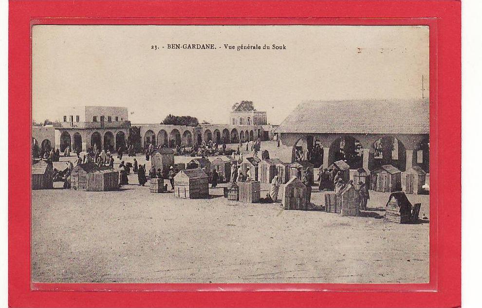 AFRIQUE / TUNISIE / BEN-GARDANE / Vue générale du Souk / Animation
