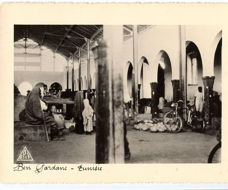 CPSM (Réf M720) BEN GARDANE (AFRIQUE TUNISIE) N°2 - Le Marché Couvert (animée)