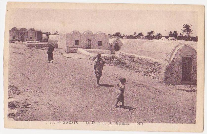 carte postale Tunisie ( Zarzis La Route de Ben-Gardane)