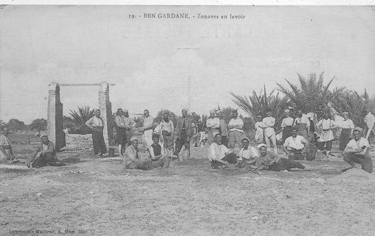 TUNISIE )) BEN GARDANE, Zouaves au lavlir N° 19