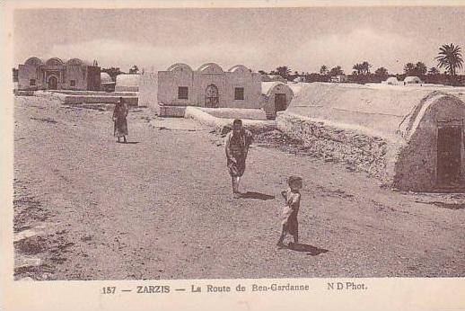 TUNISIE.ZARZIS.LA ROUTE DE BEN GARDANE