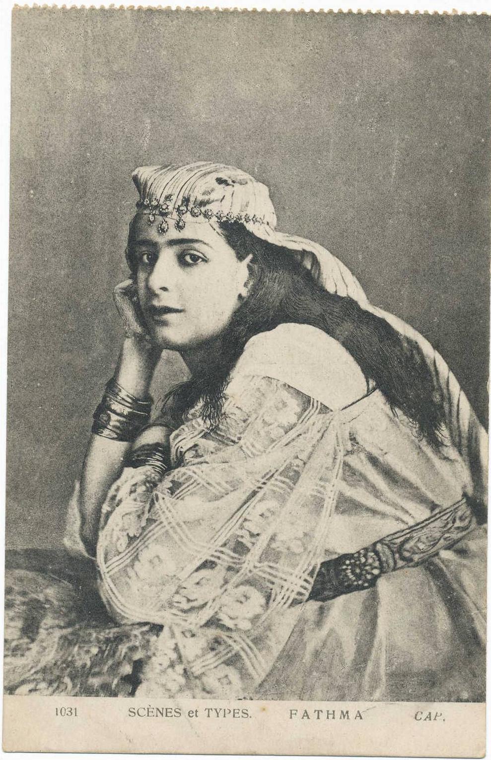 AFRIQUE DU NORD,FATHMA DE BIZERTE EN TUNISIE EN 1922,femme trés belle ,personnage sainte de l´islam,rare