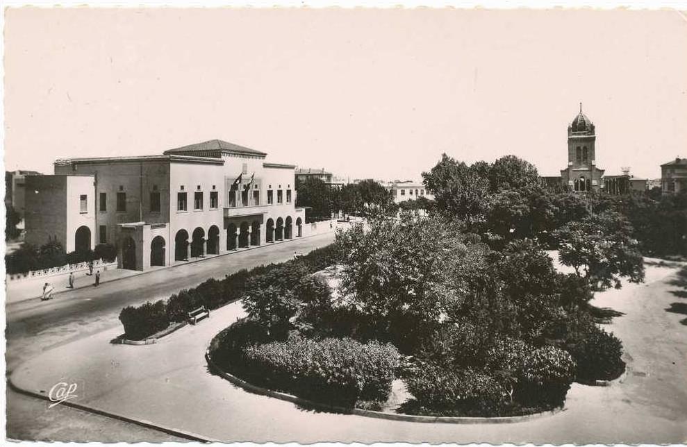 afrique nord,TUNISIE,TUNISIA,BIZE RTE ,BENZART,1950,prés tunis,époque colonie Française,jardin public,mairie,rare
