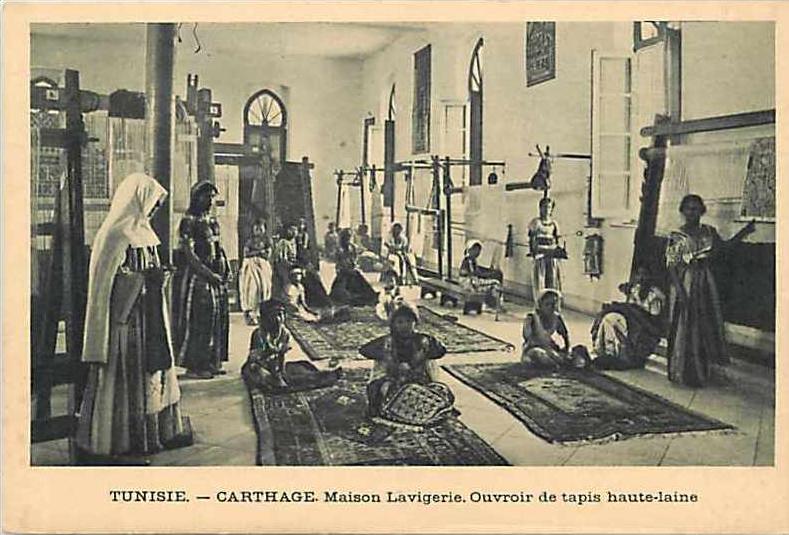 tunisie -ref A54- carthage -maison lavigerie -ouvroir de tapis haute laine -carte bon etat -