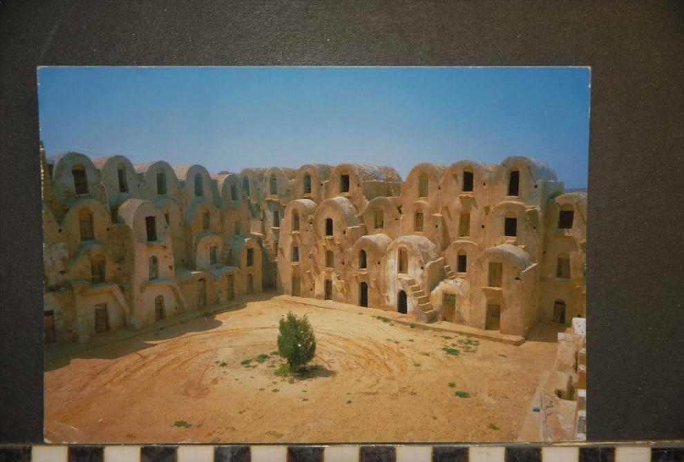 TUNISIE KSAR EZZAHRA MAGIE DES FORMES