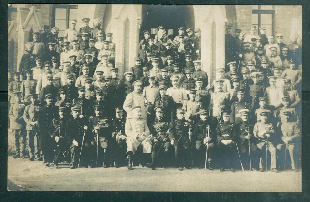 CPA PHOTO - souvenir mars 1908 - officiers des corps d´occupations étrangers à Tientsin abm166