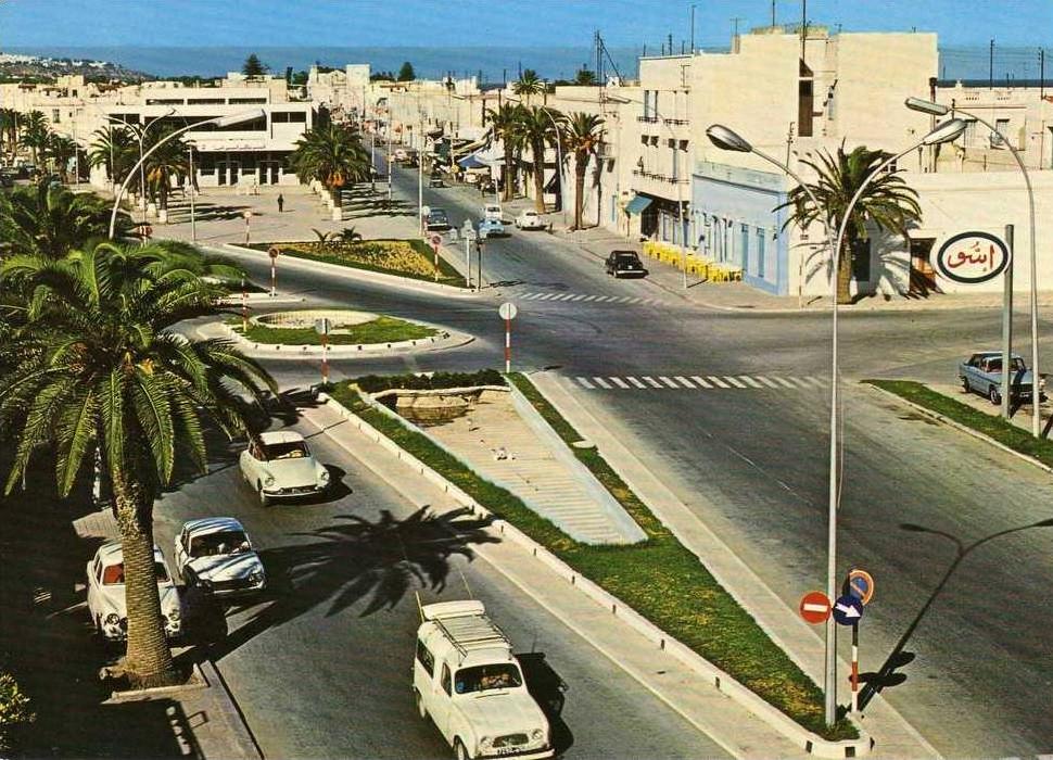LA GOULETTE - Avenue Habib Bourguiba - Voir Voiture DS Citroen , 4L Renault ...