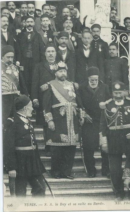 AFRIQUE - TUNISIE - TUNIS - S.A. le Bey Naceur (1906-1922) et sa suite au Bardo .