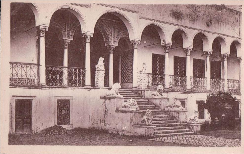 cpa Tunis le Bardo, palais du Bey, escalier des lions 35LL