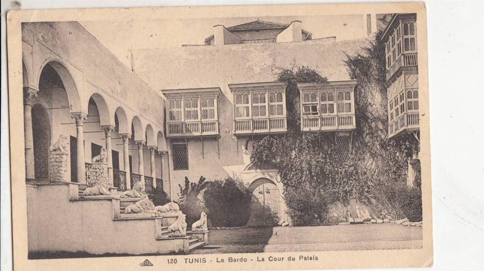 BR44417 le bardo la cour du palais 2 scans