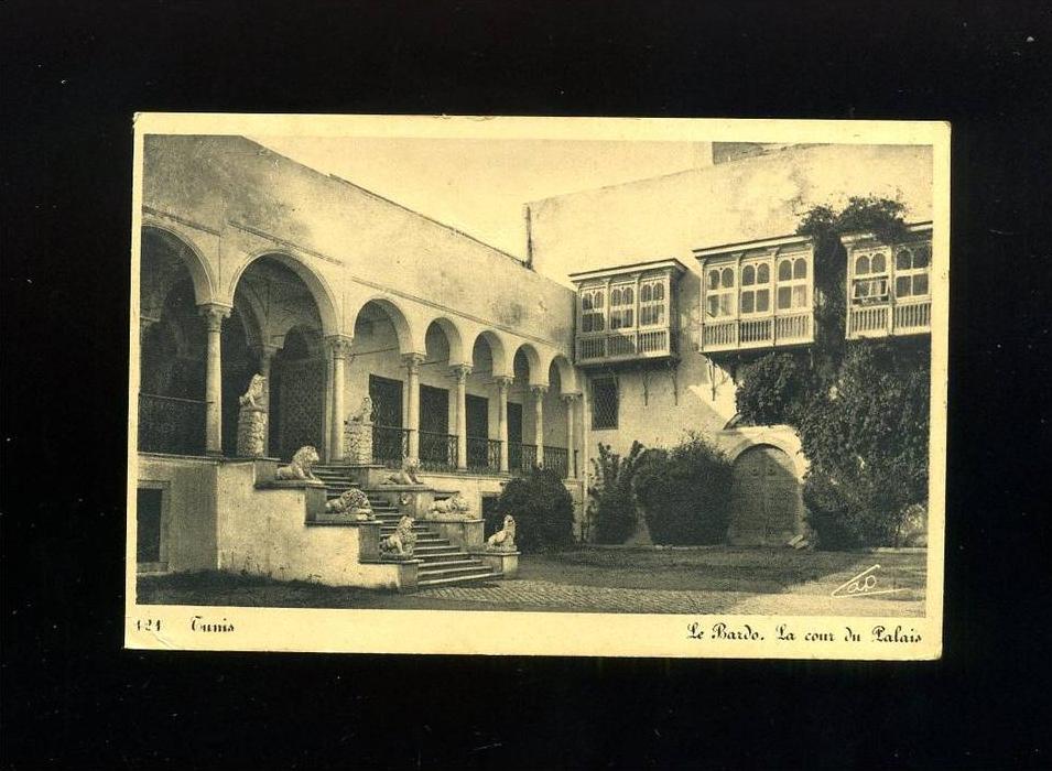 TUNISIE TUNIS LE BARDO LA COUR DU PALAIS