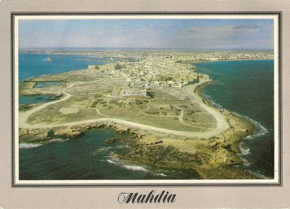 MAHDIA. - Le phare et l'extreme pointe du Cap Africa.