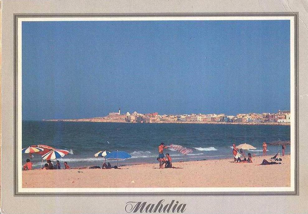 pk Mahdia44La plage au sable fin, et le cap Africa
